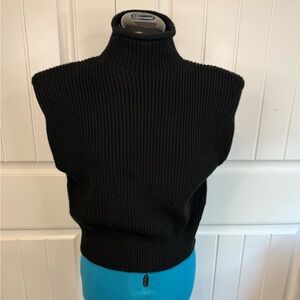 Bishop + Young Womens sweater Sz XS Max Shoulder Pad Black